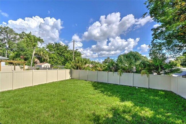 Photo - 855 39th Ave N