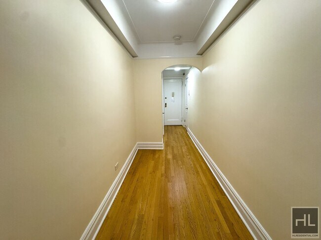 Photo - Christopher Street Unidad 1A