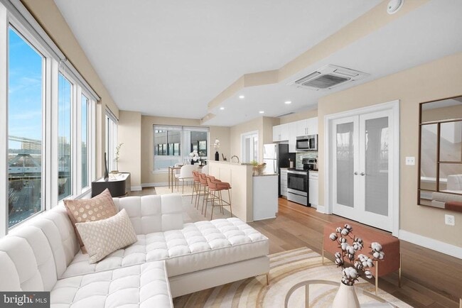 Building Photo - 234 N Christopher Columbus Blvd Unit 1214