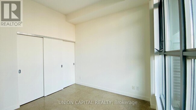Photo - 510 King St E Unit 607