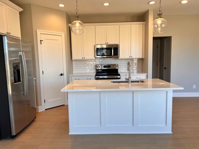 Photo - 448 S 91st St