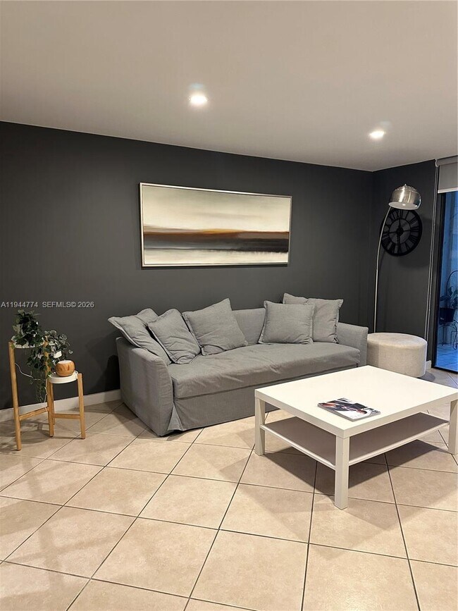 Photo - 18151 NE 31st Ct Unit 108