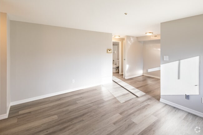 1BR, 1 BA - 566SF - Living Room