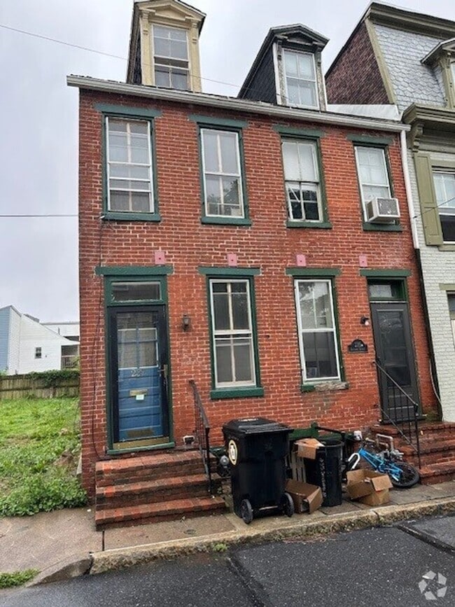 Building Photo - 237 Sayford St Rental