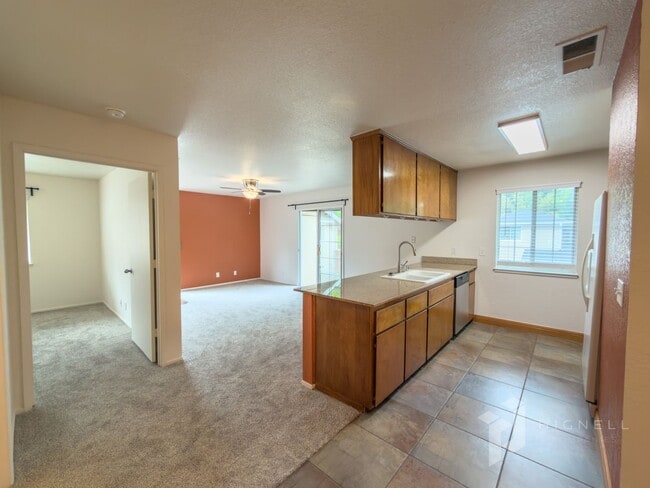 3 Bedroom Condo, Gated Community in Chico - 3 Bedroom Condo, Gated Community in Chico