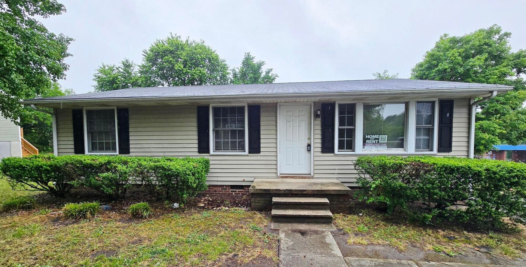 Photo - 615 Elmira St House