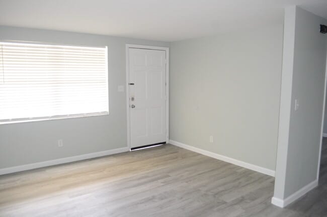 Photo - 2110 Seaman Rd Unidad C