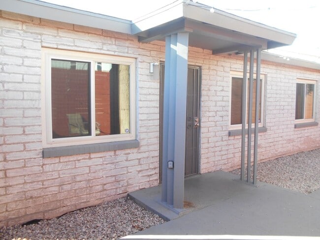 Photo - Charming Fully Remodeled Bungalow in Downt... Unit 1