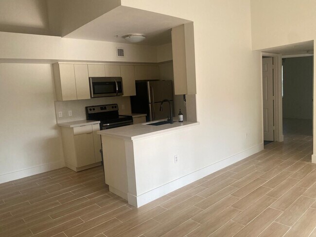 Photo - 2457 Centergate Dr Unit 302