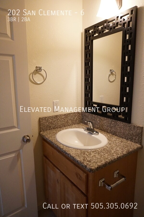 Photo - 202 San Clemente Ave NW Unidad 6