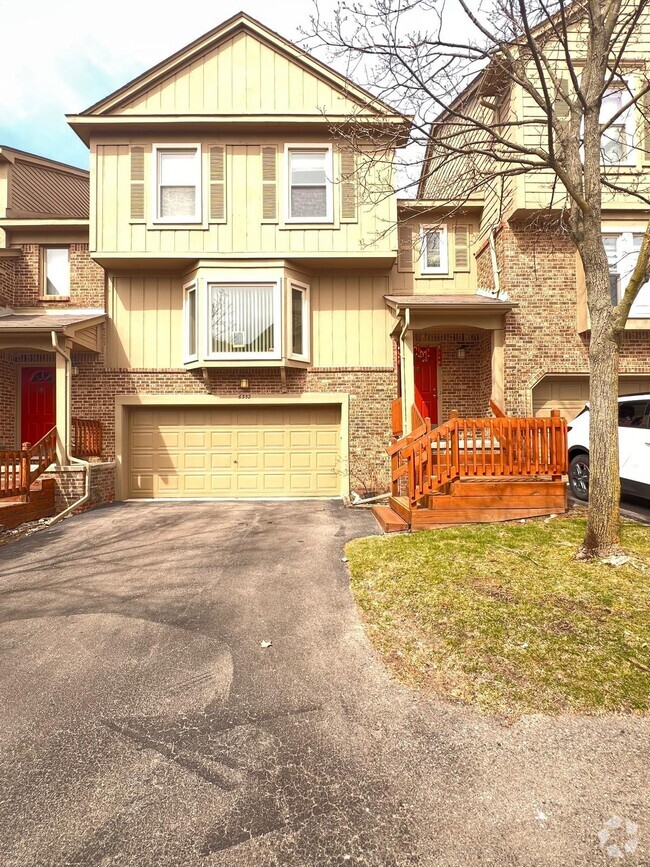 Building Photo - 6352 Aspen Ridge Blvd Rental
