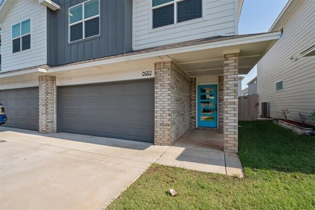 Building Photo - 8922 NW 109th St Rental