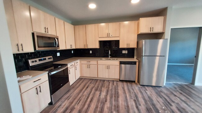 Building Photo - Songhill41- Rent Specials Rental