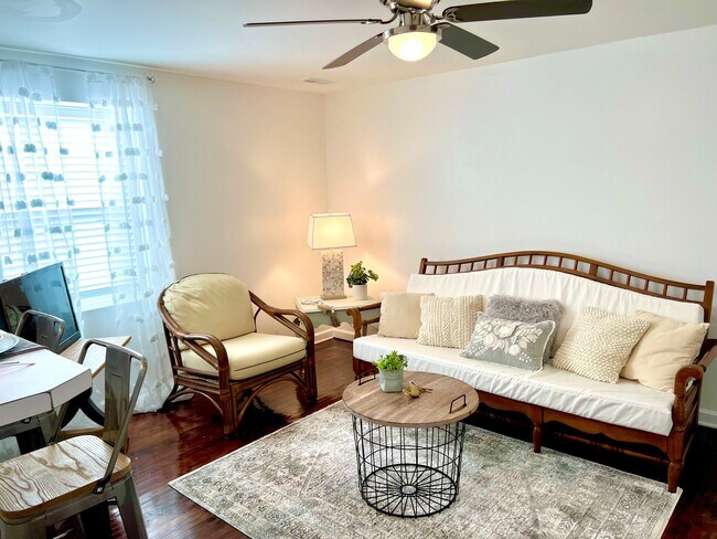 Photo - 107 Riverview Dr Unidad G2