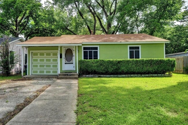 Photo - 904 E 55th 1/2 St Casa