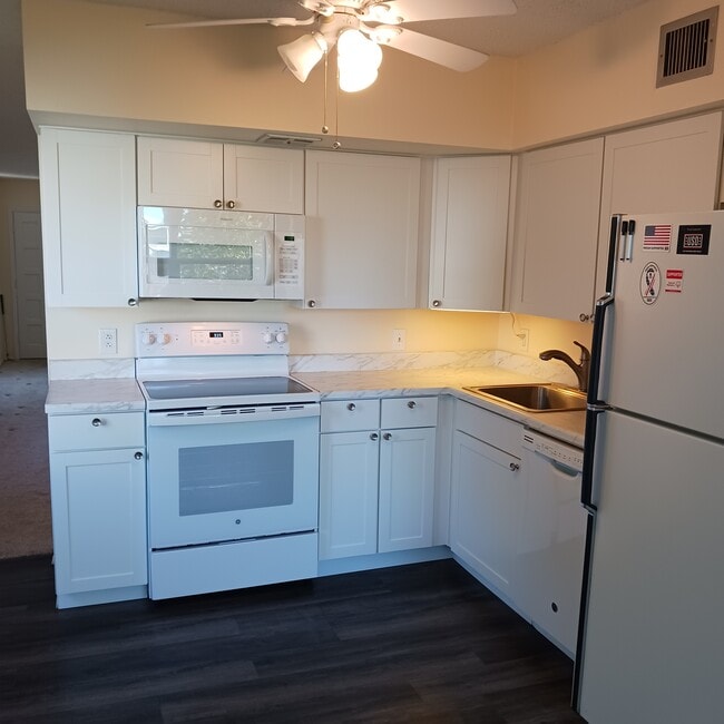 Photo - 2467 Finlandia Ln Unit 57