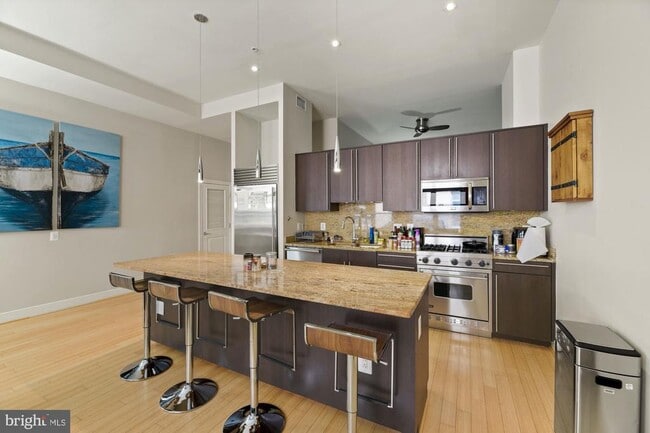 Photo - 2425 L St NW Unidad 218