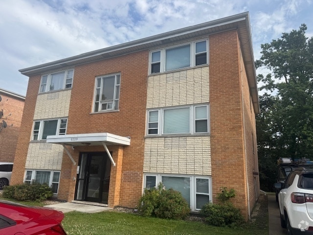Building Photo - 5009 N River Rd Unit GE Rental