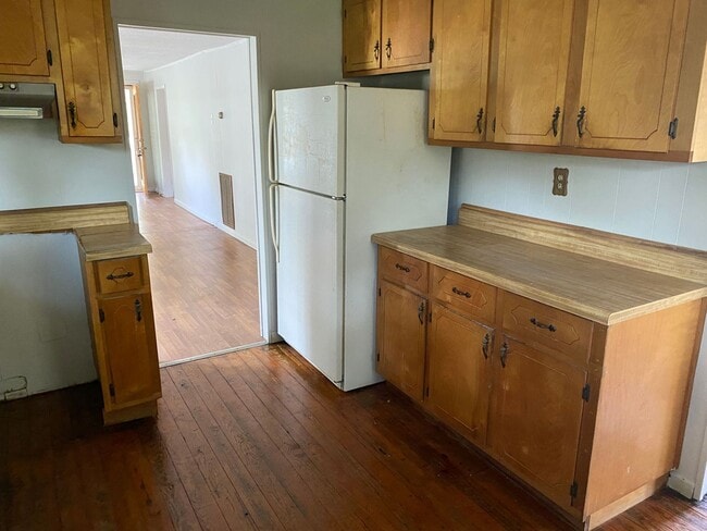 Photo - 505 Howard Pl