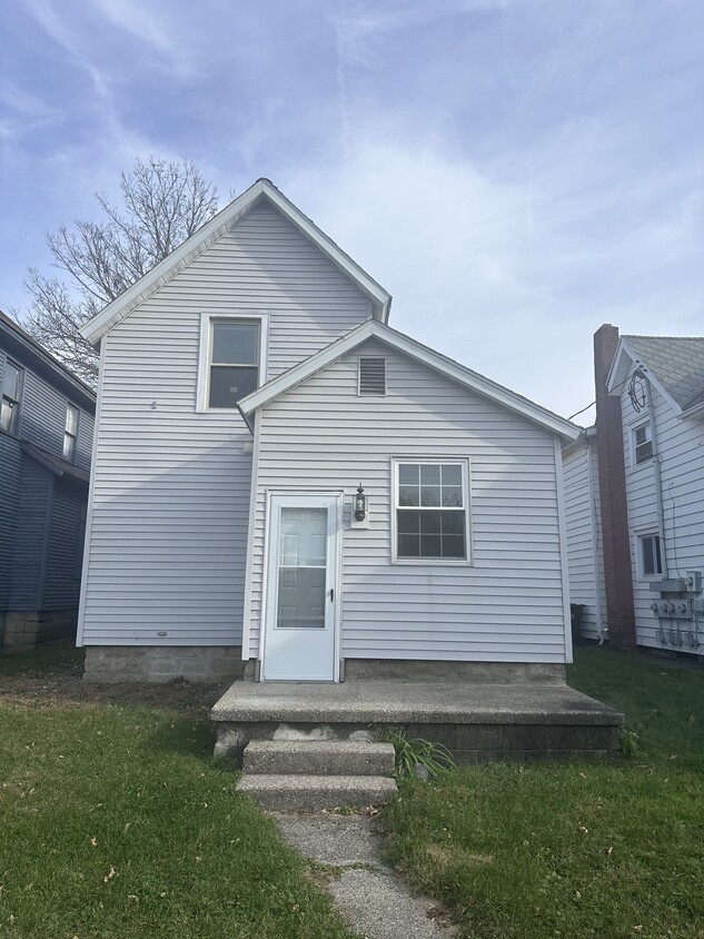 Photo - 1608 S Cedar St (Lansing, MI)