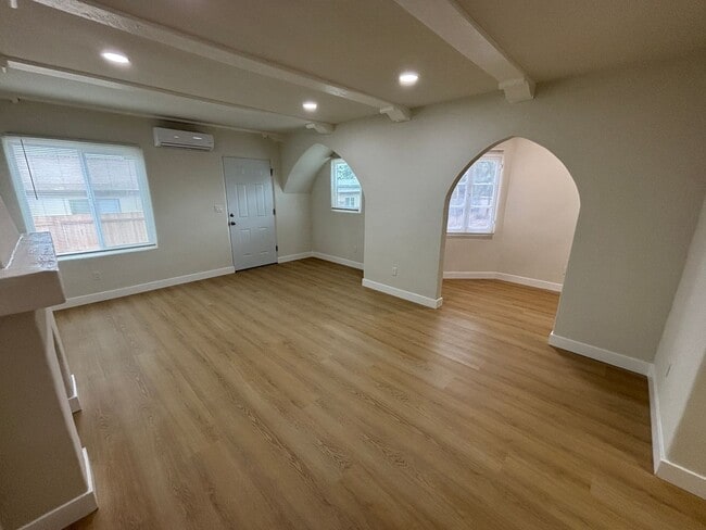 Photo - 24337 Myers Ave