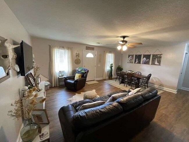 Photo - 114 Atkinson Dr