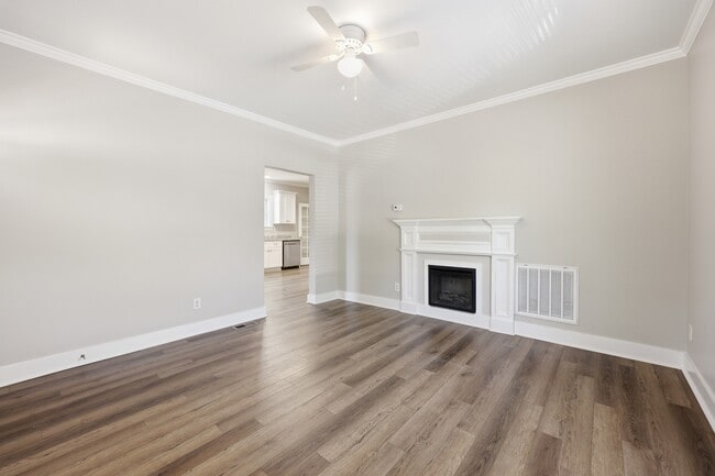 Photo - 546 Baltimore Dr