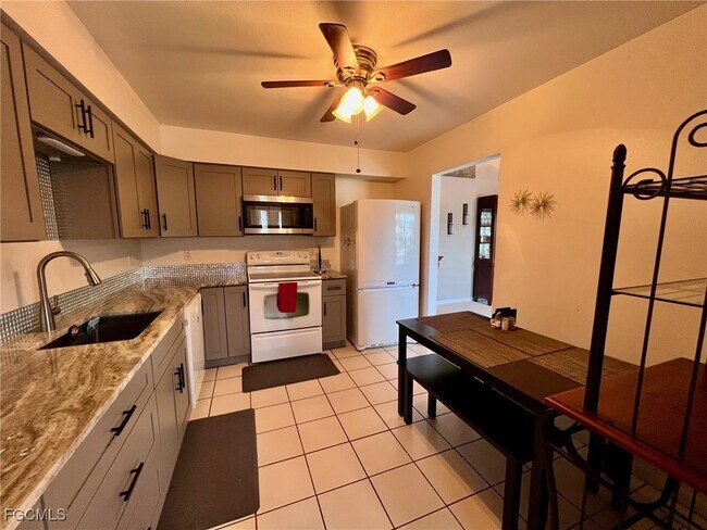 Photo - 1316 Sandtrap Dr N