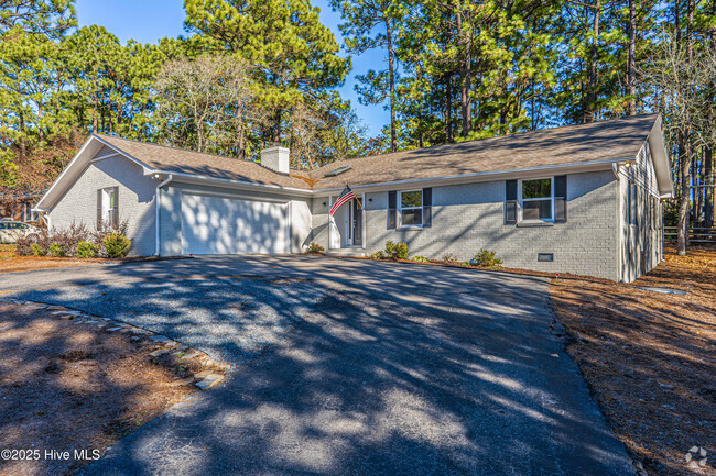 Building Photo - 70 Pitch Pine Ln Rental