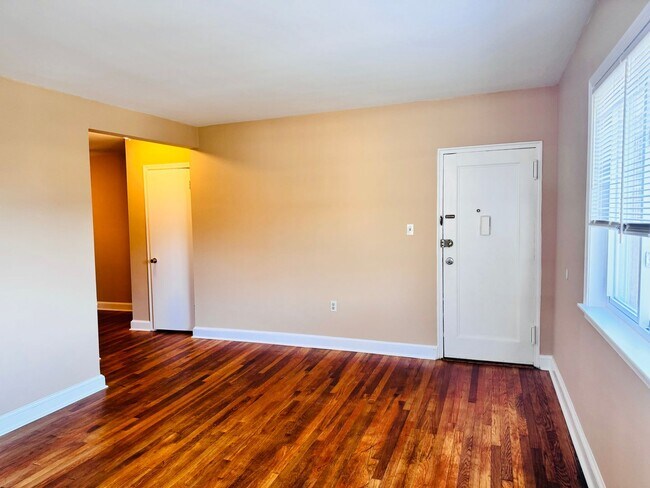 Photo - 8805 Plymouth St Unidad 5