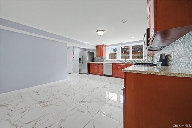 Photo - 635 E Lincoln Ave