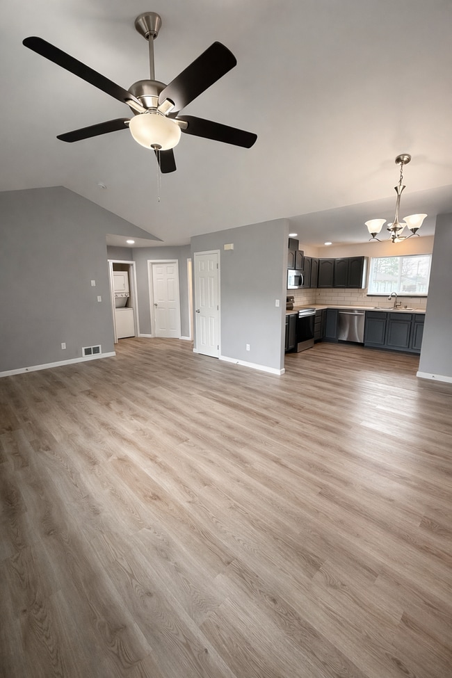 Building Photo - 1015 Linc Unit #A