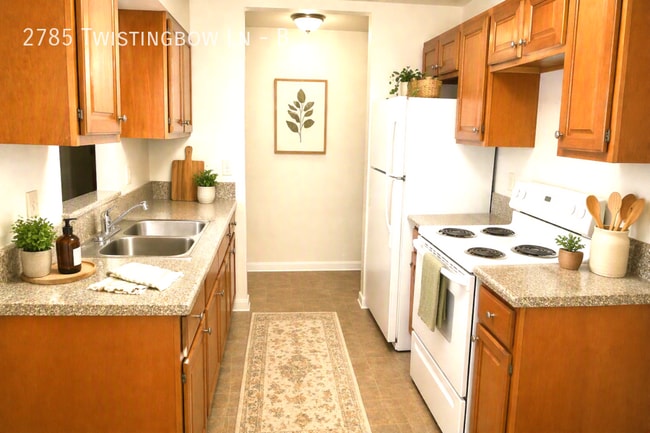Photo - 2785 Twistingbow Ln Unit B