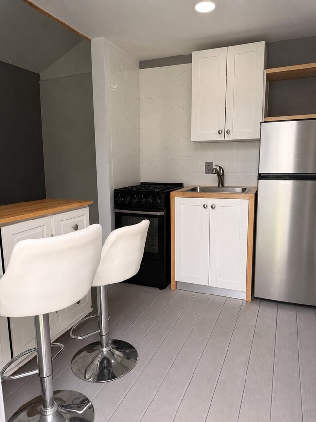 Photo - 2700 Buttonwood Ave Unidad 1