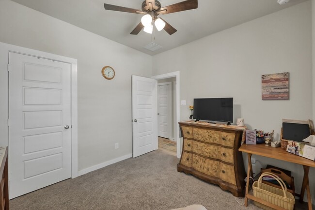 Building Photo - 372 Sunrise Ranch Dr