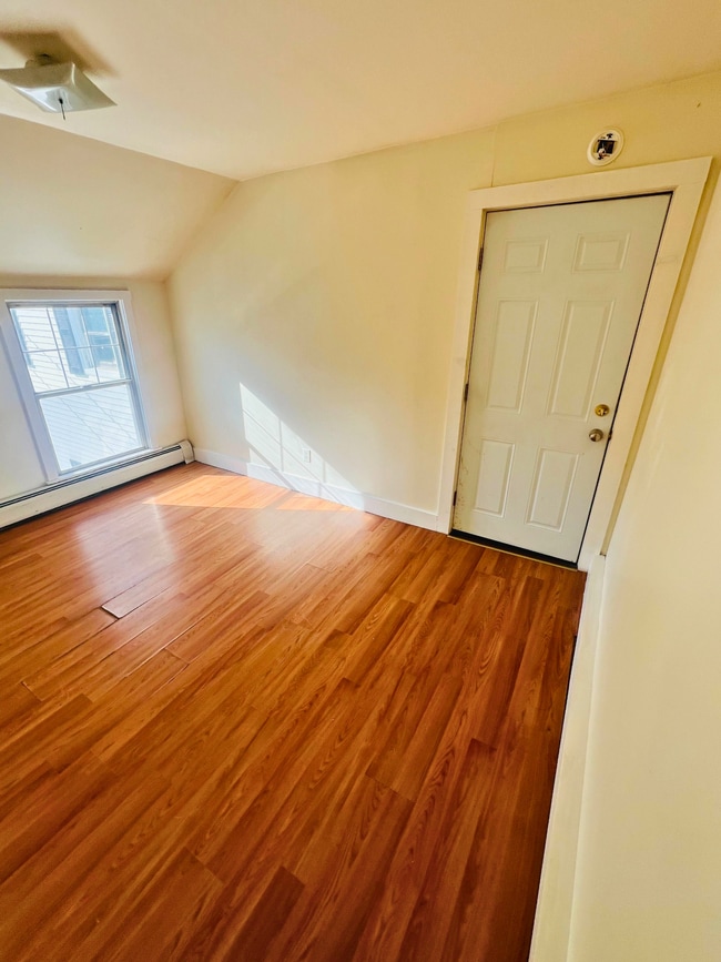 Photo - 166 Essex St Unit A