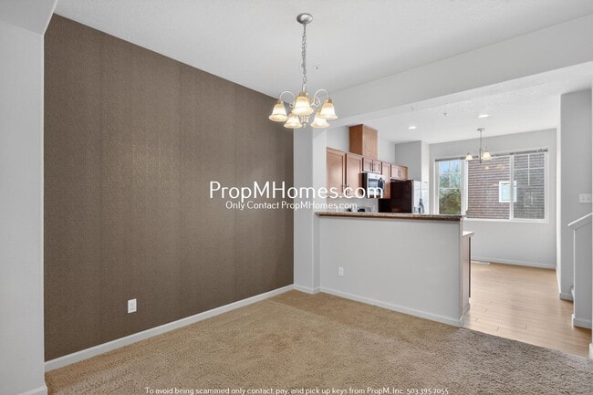 Photo - Cozy Two Bedroom Townhome in Amberglenn!