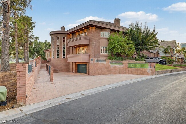 Building Photo - 1105 Broadmoor Ave