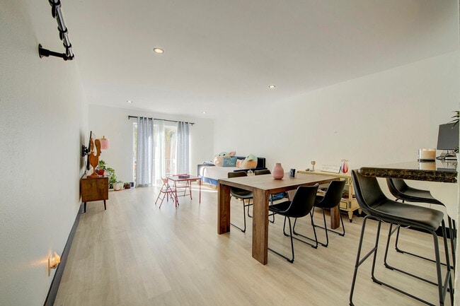 Photo - 18111 NW 68th Ave Unit I210