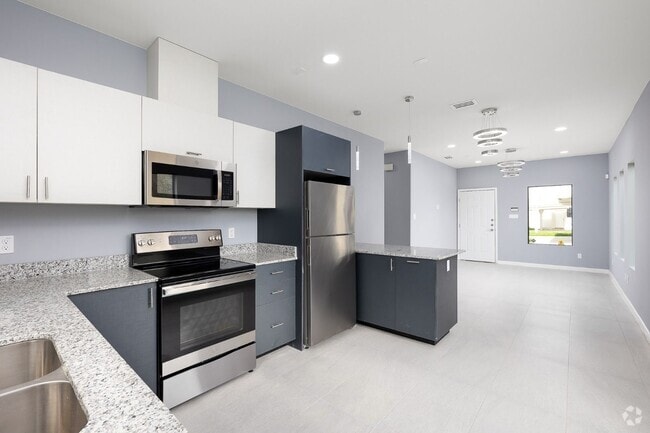 Building Photo - 810 S Michigan St Rental