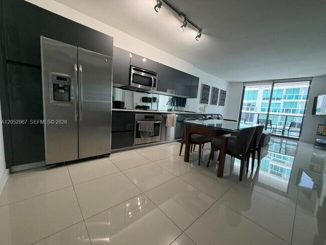 Photo - 31 SE 6th St Unit 2604