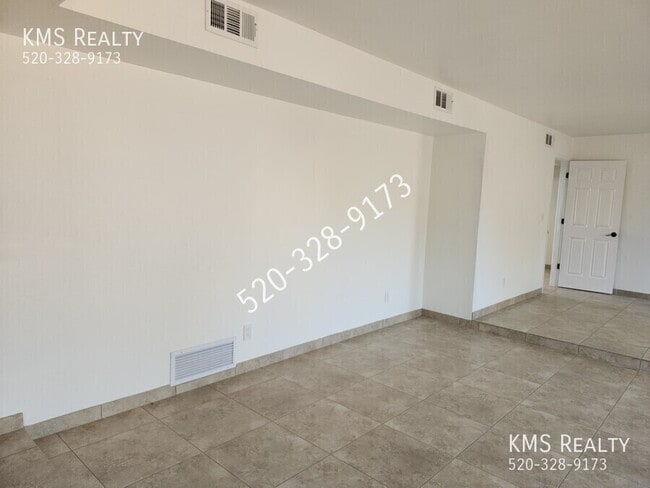 Photo - 500 E Eden Pl