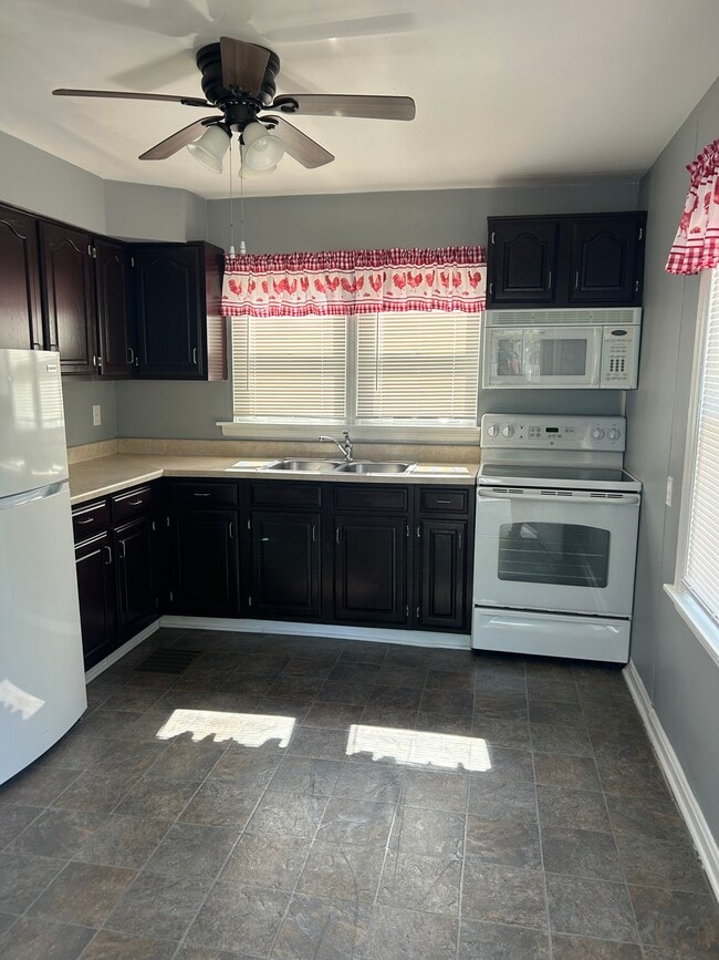 707 W 32nd St