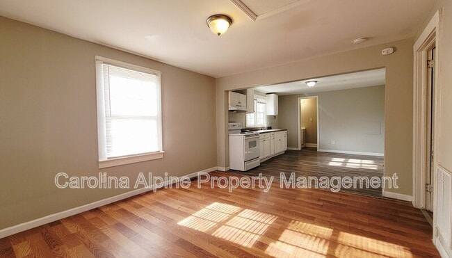 Photo - 104 Plum Tree Ln