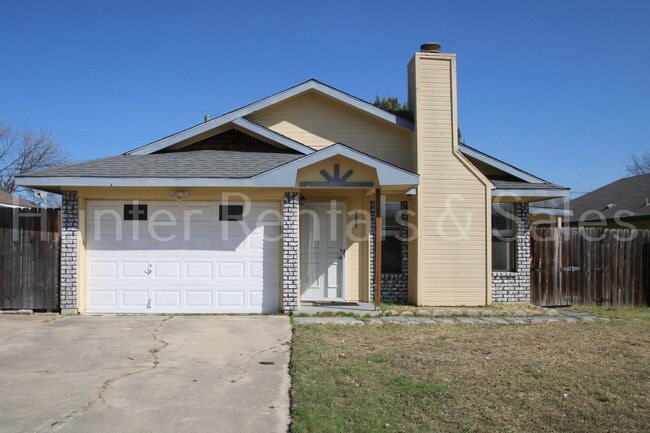 Building Photo - Features a Versatile Workshop Shed!