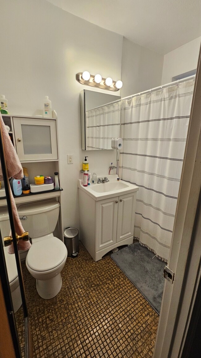 Photo - 12 Durham St Unit B-3