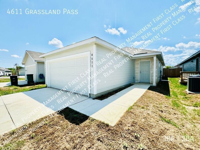 Brand new 3/2 near Brooks City Base! - Brand new 3/2 near Brooks City Base! Casa