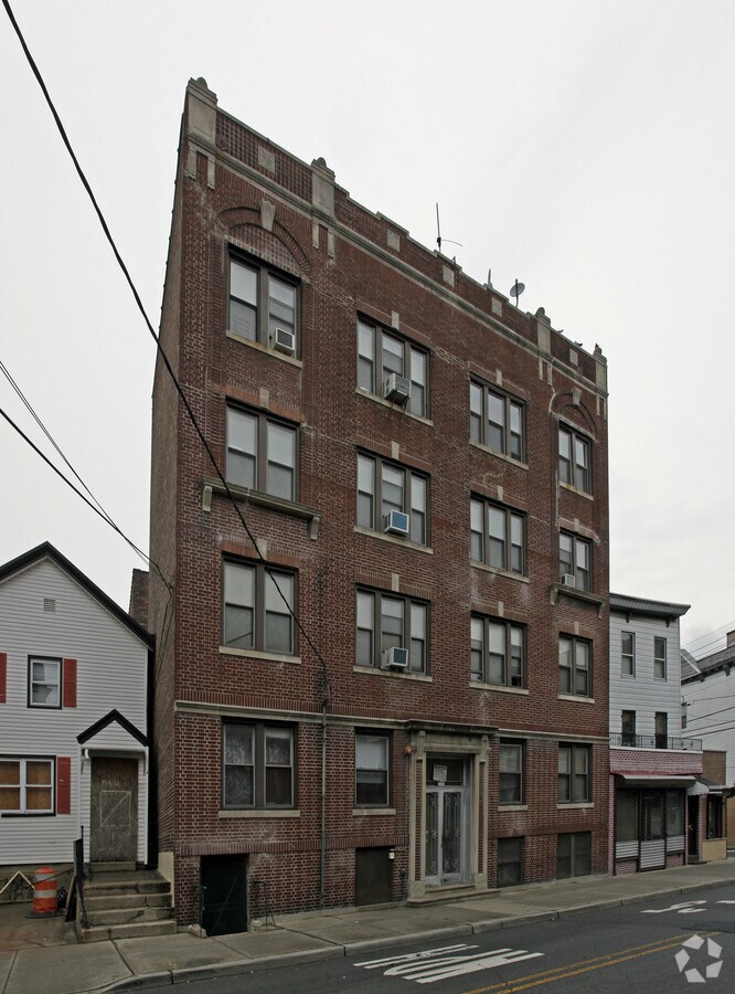 Photo - 319 Summit Ave