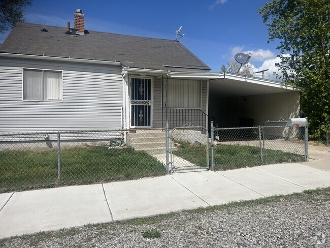 Building Photo - 93 E Pinehurst St Rental