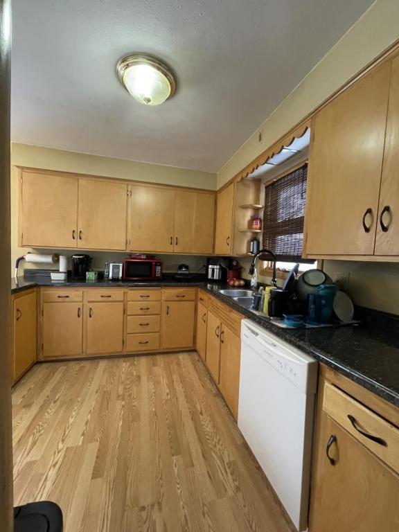 Photo - 4106 E 3rd St